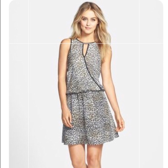 Vince Camuto Dresses & Skirts - Vince Camuto Leopard Print Dress